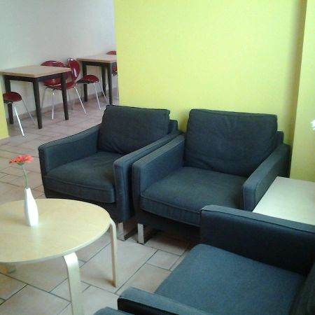 Happy Go Lucky Hotel + Hostel Schoneberg Berlin Luaran gambar