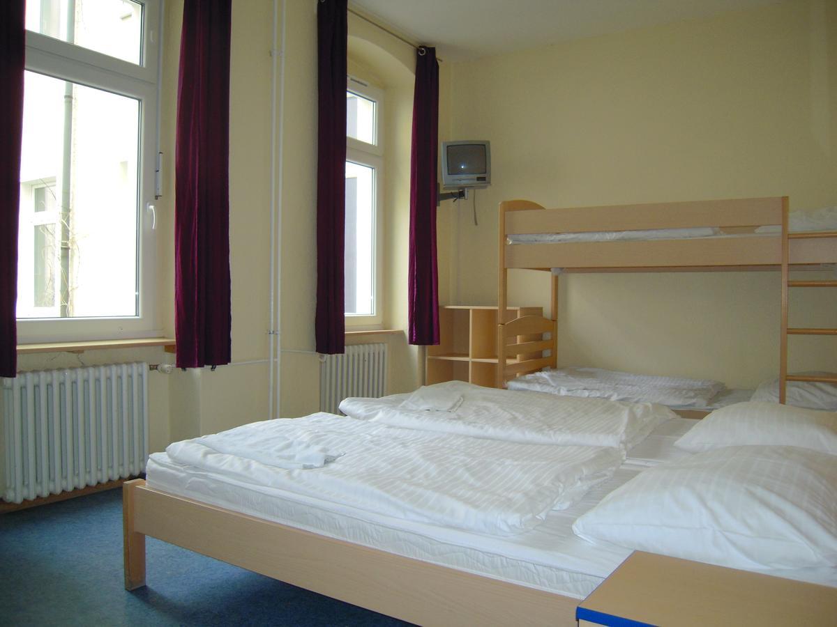 Happy Go Lucky Hotel + Hostel Schoneberg Berlin Luaran gambar