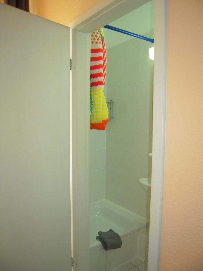 Happy Go Lucky Hotel + Hostel Schoneberg Berlin Luaran gambar