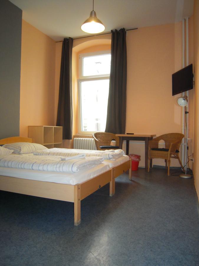 Happy Go Lucky Hotel + Hostel Schoneberg Berlin Luaran gambar