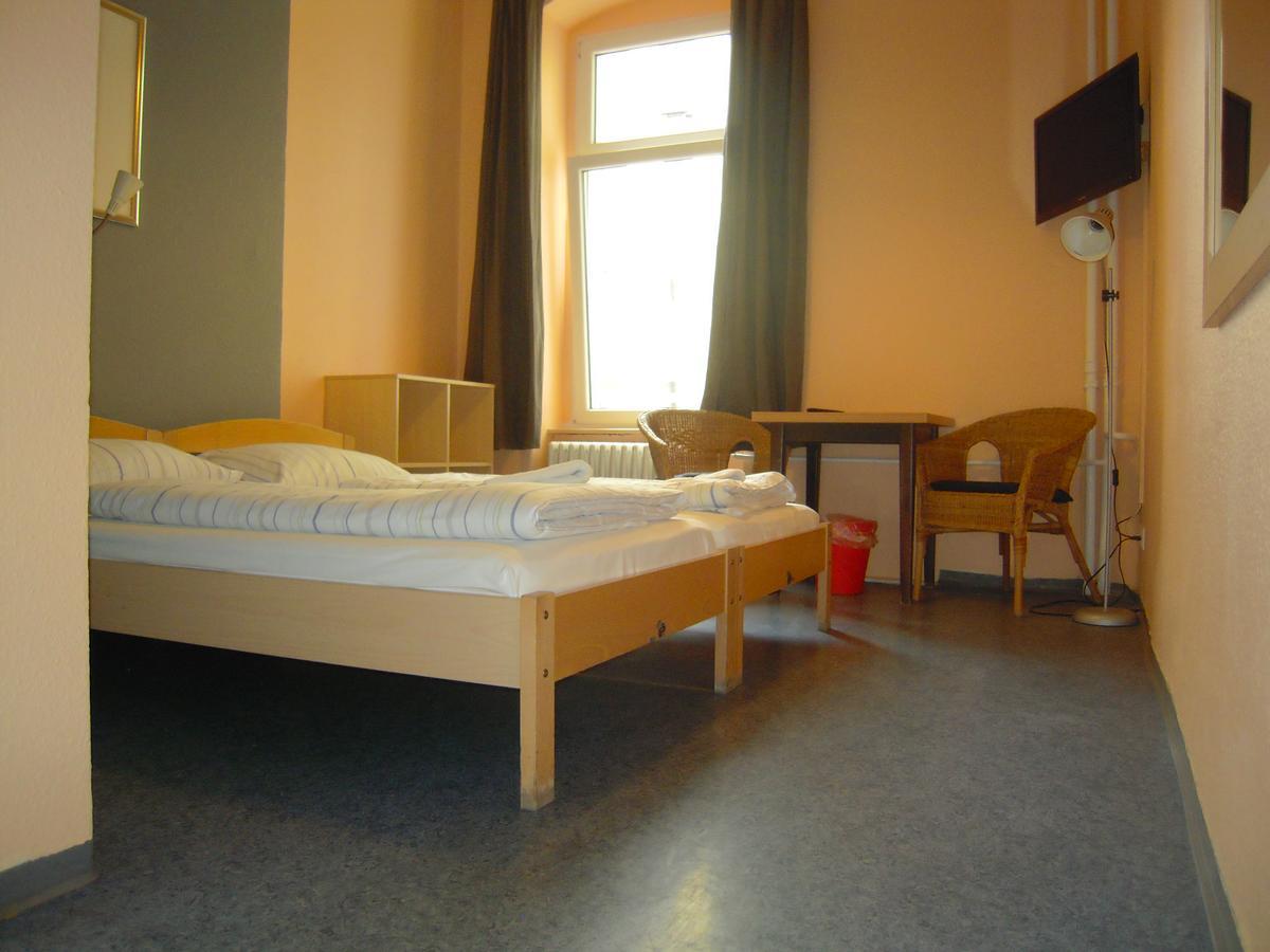 Happy Go Lucky Hotel + Hostel Schoneberg Berlin Luaran gambar