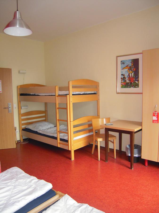 Happy Go Lucky Hotel + Hostel Schoneberg Berlin Luaran gambar