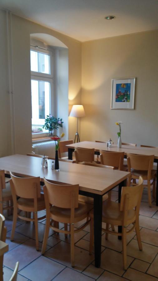 Happy Go Lucky Hotel + Hostel Schoneberg Berlin Luaran gambar